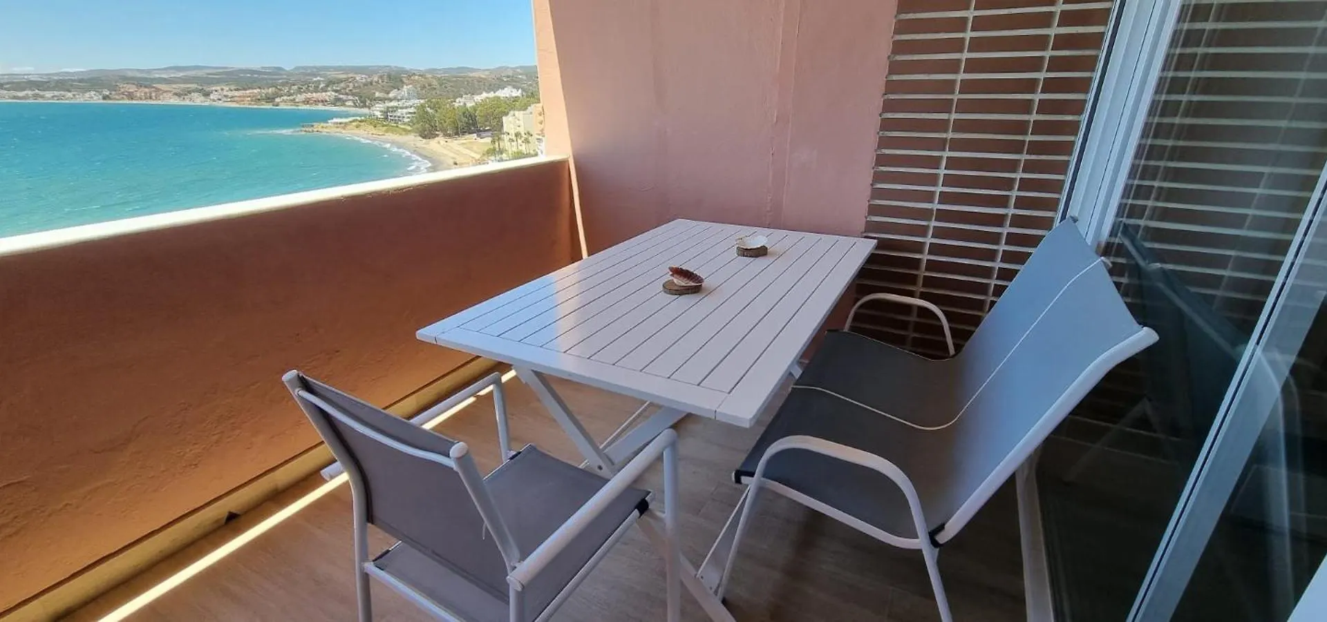 Apartamento Playa Del Cristo Estepona
